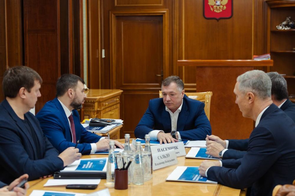 Марат Хуснуллин обсудил с главами новых регионов программы социально-экономического развития