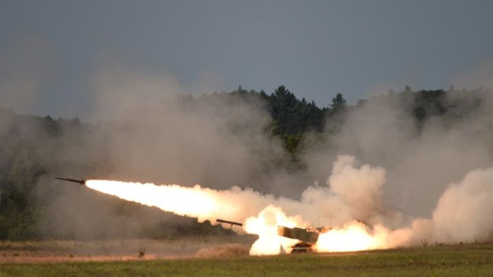 Ракетному удару подвергся запорожский Токмак