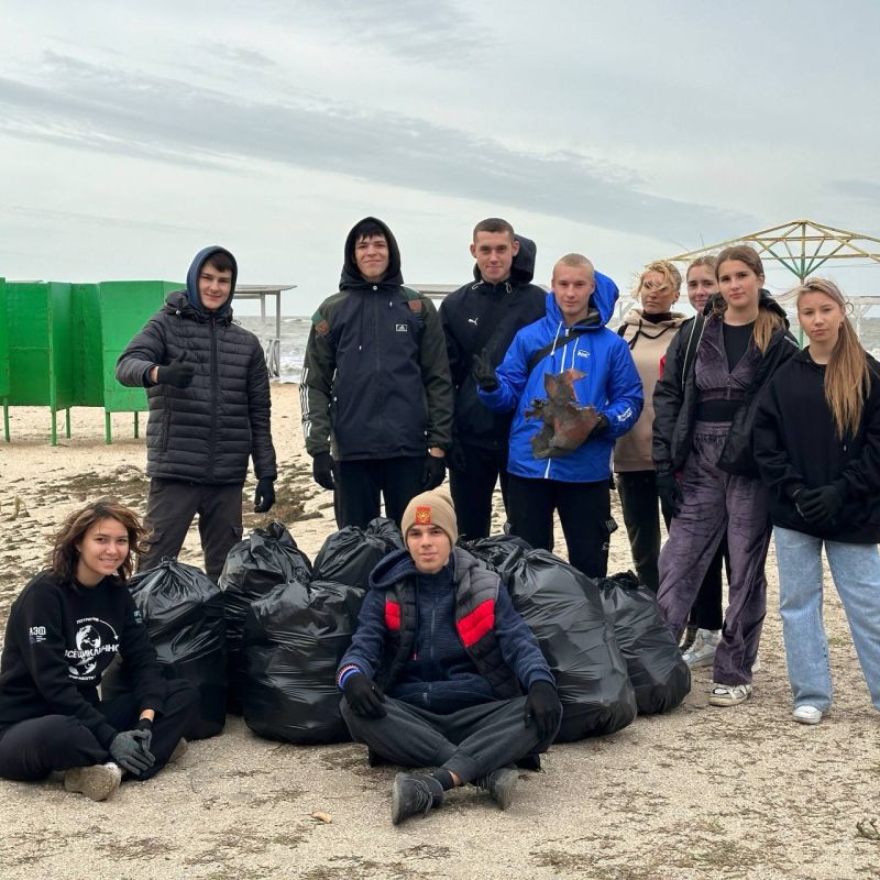 Движение «Экосистема» города Бердянск провело акцию «Не словом, а делом»