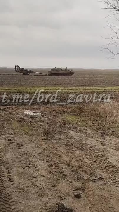 ���������� 122-�� ��� 2�1 "��������" ��������� ������������ �� ��� 155-�� ������� M777 �� ����������