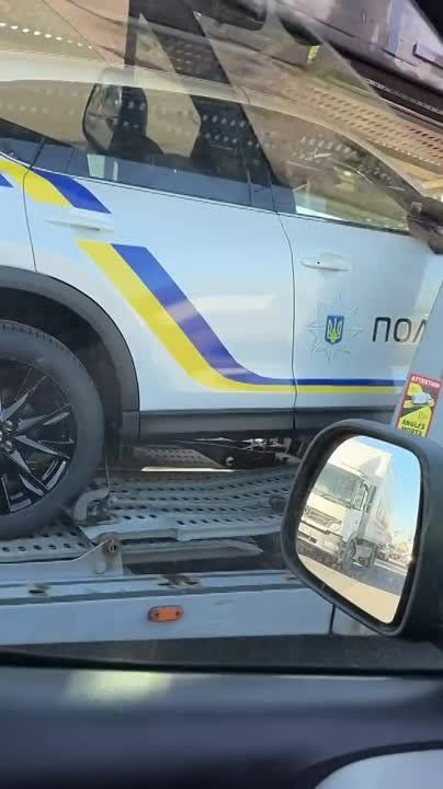 ����� �������� ������� Mazda �5?