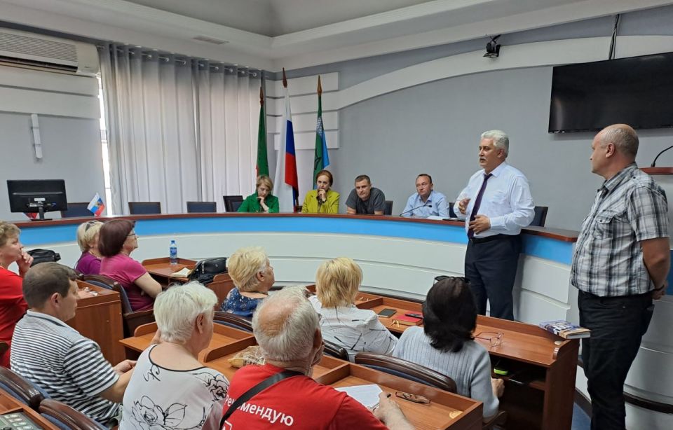 ВРИО Главы Бердянска Андрей Ковганко председателям ТСЖ: «Договорились! Будем встречаться ежемесячно»