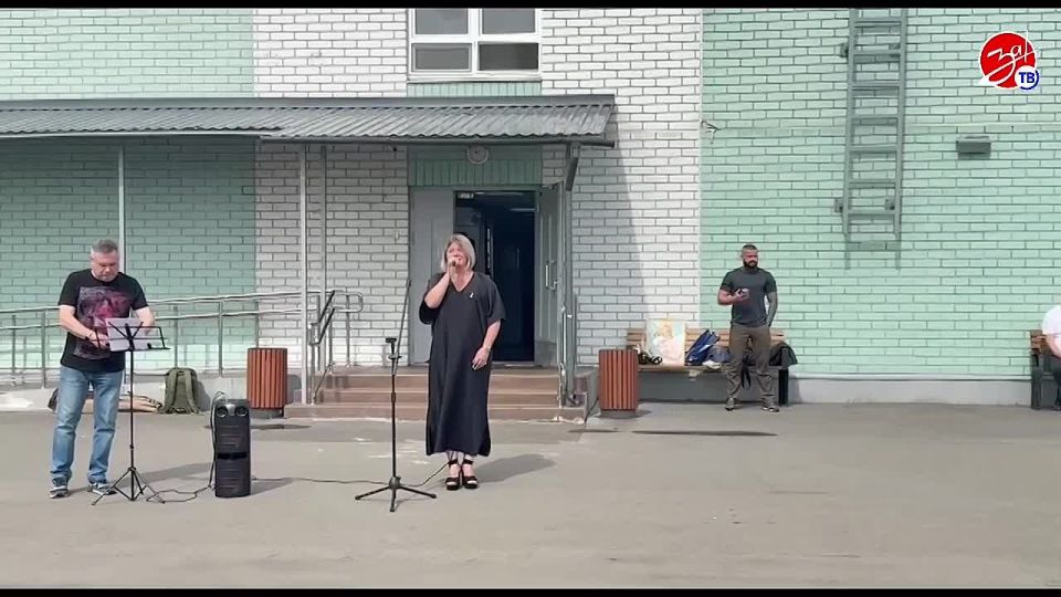       ѻ     -   