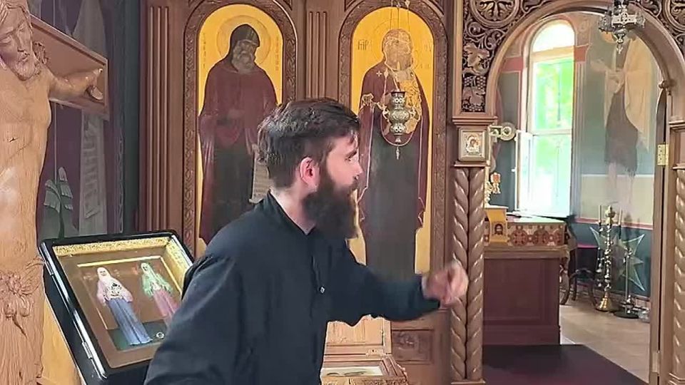  :    