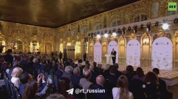 Анна Хорошун: Владимир Путин: мир будущего — это мир любви и дружбы, а не одиночек и эгоистов в киберпространстве