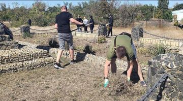 В Бердянске благоустроили три памятных места ко Дню города
