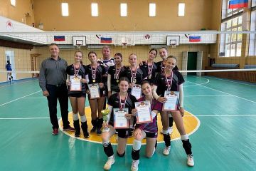 Волейболистки разыграли Кубок Бердянска в честь Дня города