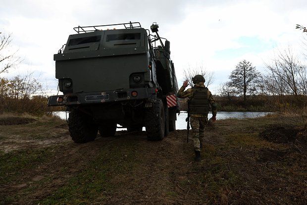У Бердянска заметили российскую военную технику с новым тактическим знаком