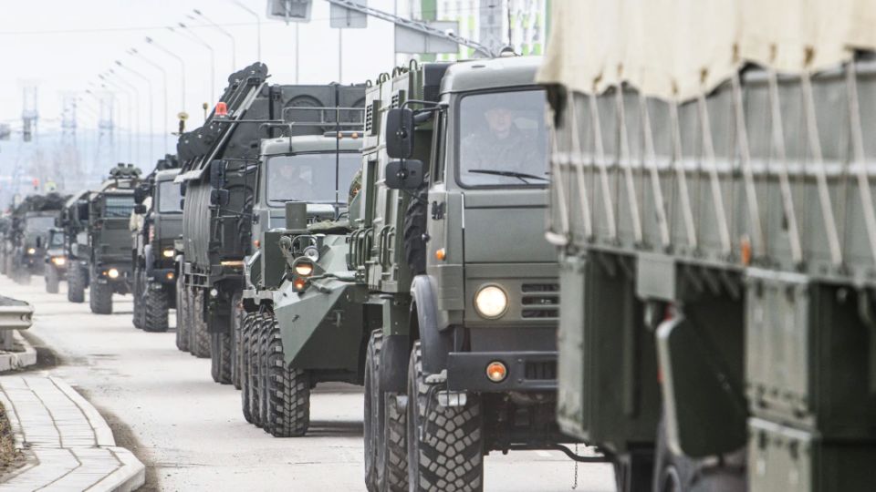 У Бердянска заметили военную технику русской армии с новым тактическим знаком