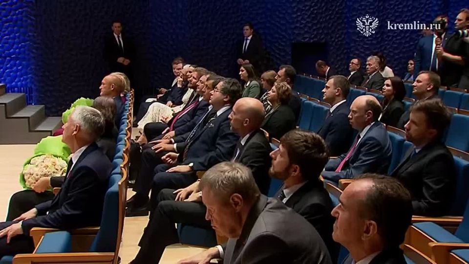 :  :  ,    ,  ,         ,      