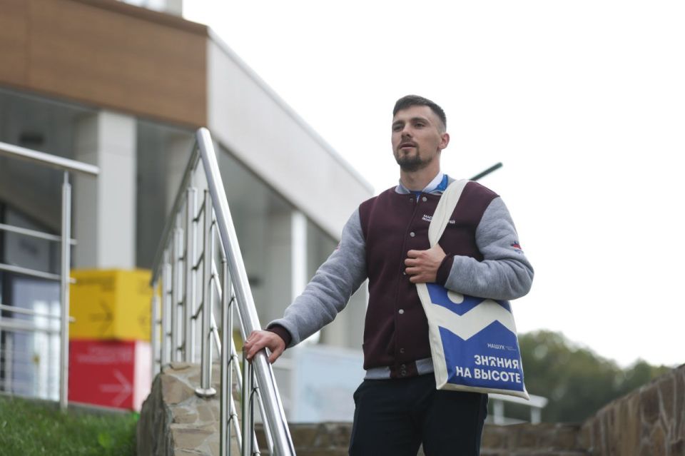 Представители АГПУ приняли участие в программе "Учителя будущего"