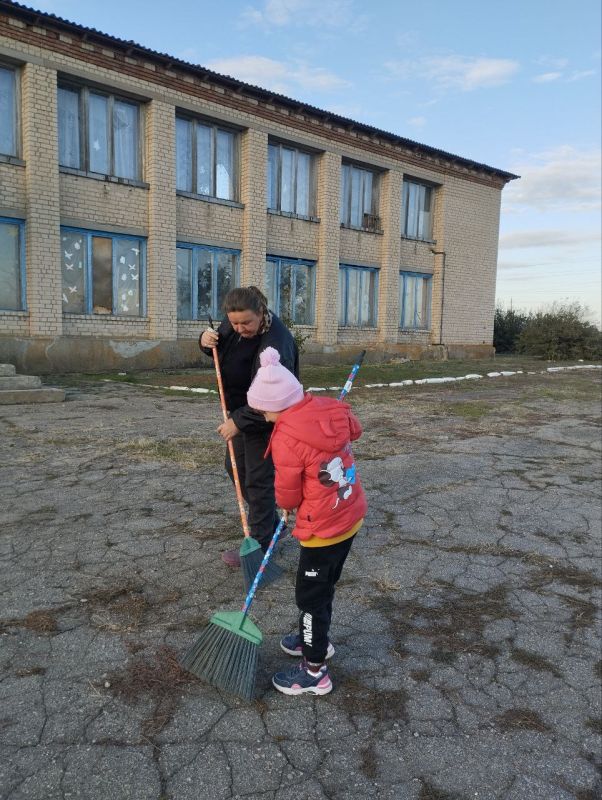 Осенний субботник в ДК села Успеновка