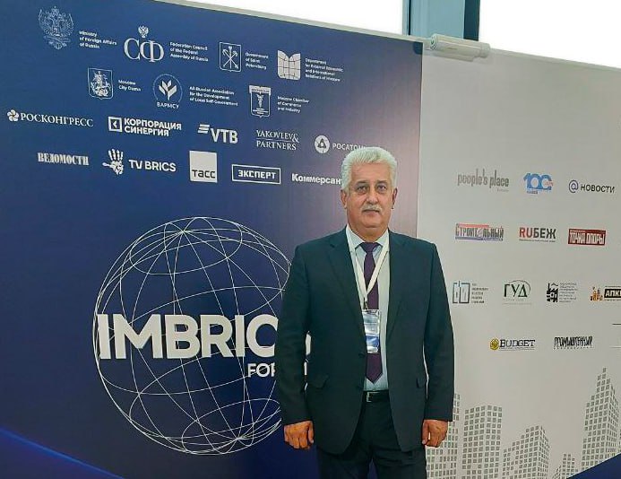 Глава Бердянска Андрей Ковганко принимает участие в Международном муниципальном форуме БРИКС