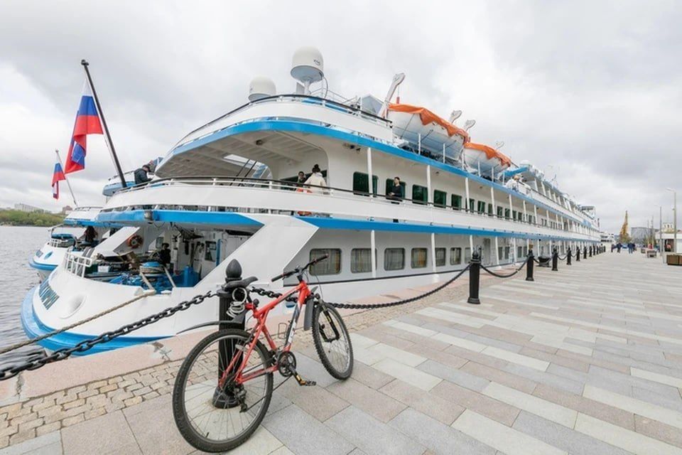 Через три округа Запорожья пройдет водный круиз