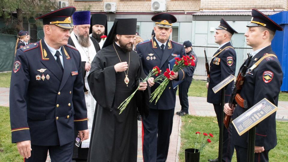 В ГУ МВД России по Запорожской области открылась Аллея Памяти, посвящённая погибшим сотрудникам