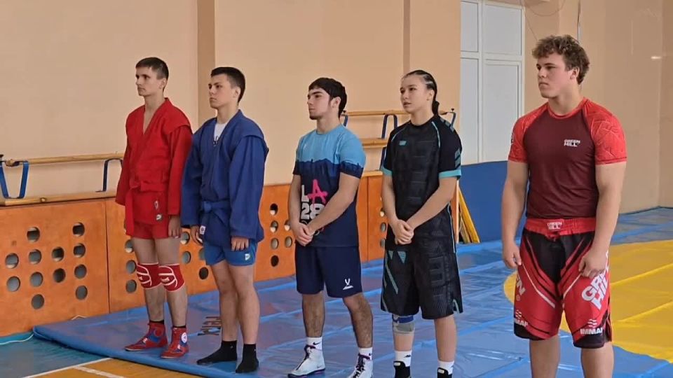 В Бердянском районе открыли спортивный зал для занятий единоборствами