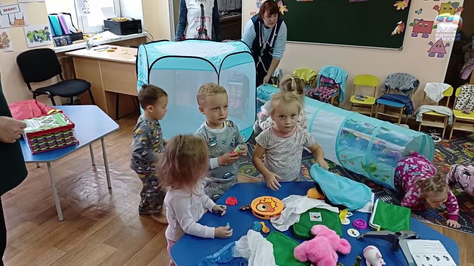 Радость для Нововасильевской школы-детсада: помощь от женщин Чувашии