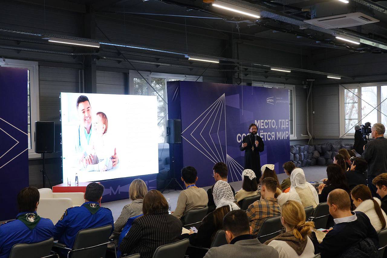 В Бердянске прошел первый Форум православной молодежи