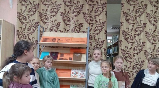 В Дмитровке открыли выставку «Страницами познаний» ко Дню словарей и энциклопедий