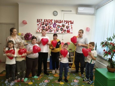 28.11.2025г. в ГБУ "Комплексный центр социального обслуживания населения" Министерства труда и социальной политики Запорожской области в отделении комплексной реабилитации детей-инвалидов г.Бердянск состоялось праздничное...