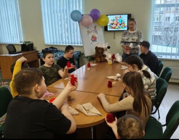 15.12.2025 г. в ГБУ Комплексный центр социального обслуживания населения Министерства труда и социальной политики Запорожской области, в отделении реабилитации детей-инвалидов г.Бердянск прошел мастер- класс к...