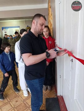 И.о. Министра спорта и туризма Запорожской области провел церемонию открытия нового тренажёрного зала в ГБУ ДО ЗО «Спортивная школа №2» в Бердянске