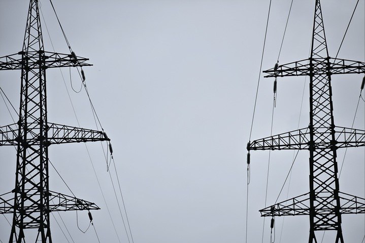 В Запорожской области из-за ночных аварий 16 тысяч абонентов остались без света