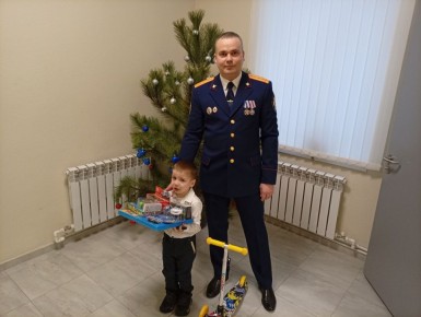 Сотрудники Следственного комитета России осуществили мечту маленького жителя Запорожской области