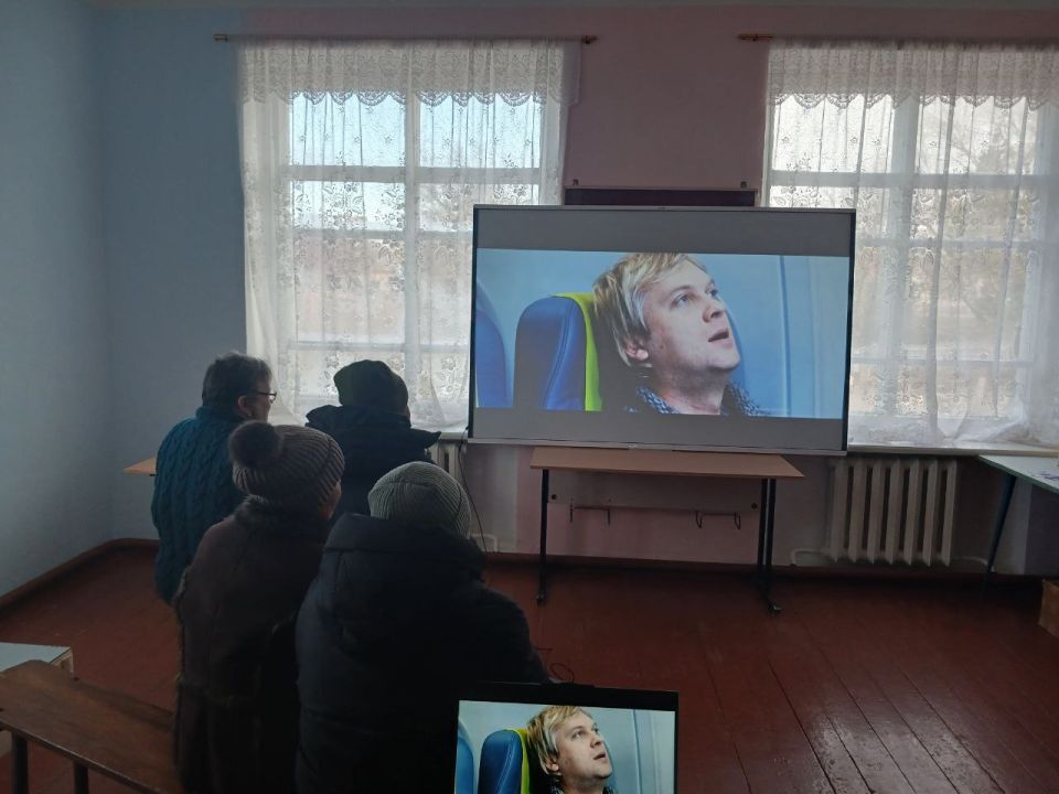 Кинопоказ комедии «Ёлки». В Николаевском доме культуры состоялся кинопоказ популярной новогодней комедии «Ёлки»