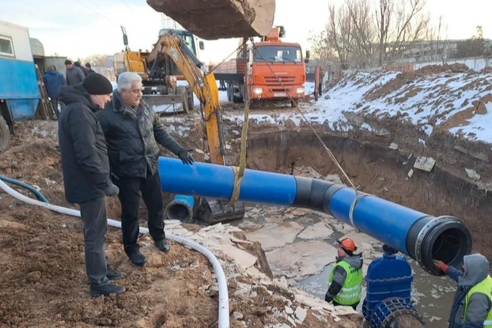 Проблемный участок водовода в Бердянске заработал в морозы