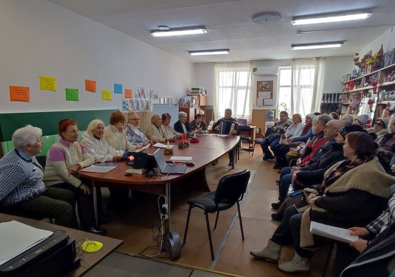 22.01.2026 г. в ГБУ «Комплексный центр социального обслуживания населения» Министерства труда и социальной политики Запорожской области в отделении активного долголетия г. Бердянск прошёл литературно-музыкальный вечер...