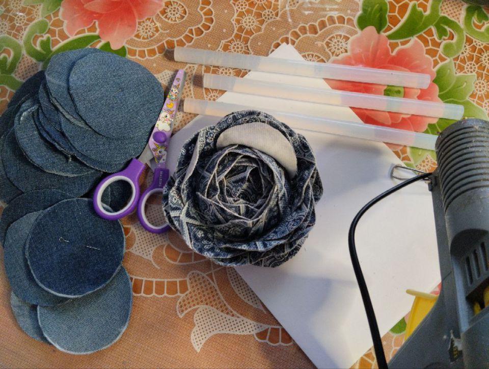 Мастеркласс кружка «Магия творчества» в ДК Старопетровка