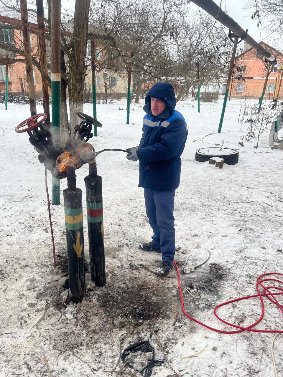 Аварийная бригада из Дагестана приехала в Бердянск, чтобы помочь городу в разморозке систем отопления