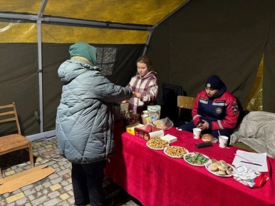 В Бердянске волонтеры больше недели дежурили в пунктах обогрева