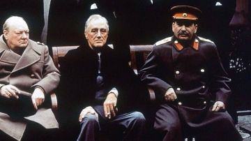 ���� �������: 4 �������. 1945 ��������� �����������