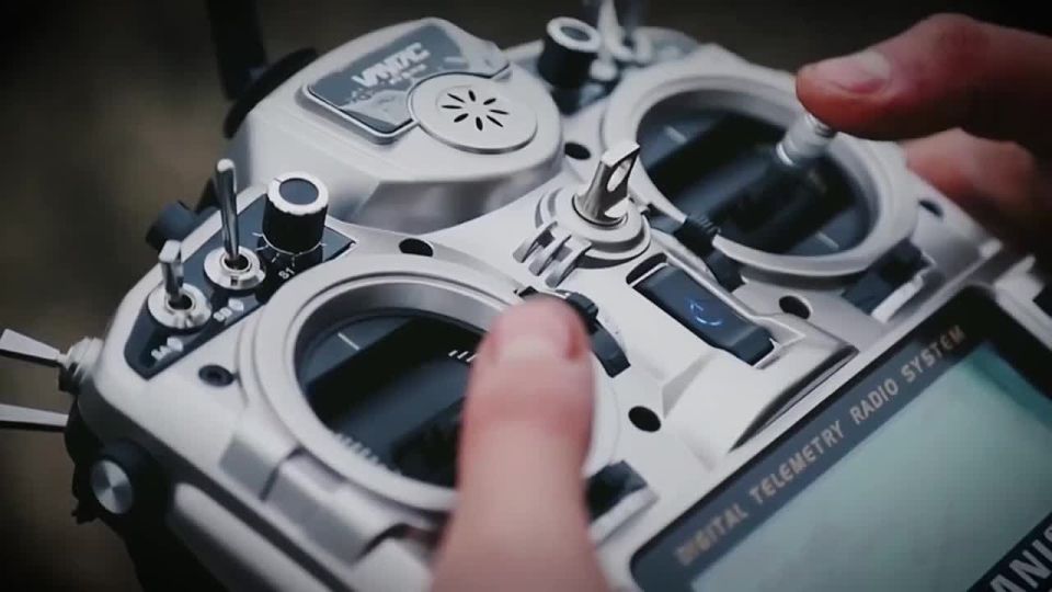 Интеллект – твое оружие, небо – поле боя