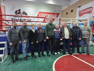 В Бердянске состоялся турнир по боксу в честь 37-й годовщины вывода советских войск из Афганистана