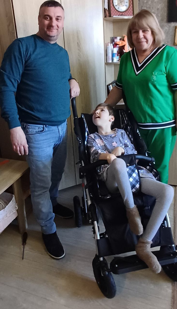 Бердянец, член партии «Единая Россия» оказал благотворительную помощь ребёнку с инвалидностью