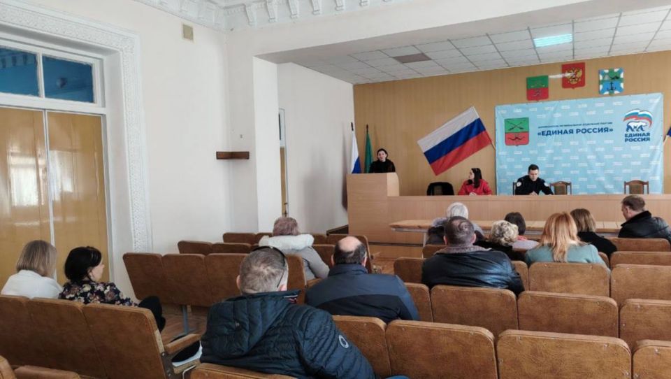 В городе Бердянске состоялось межведомственное семинар-совещание по планам совместной деятельности с сотрудниками общеобразовательных учреждений Бердянского района, Администрации Бердянского муниципального округа и ...