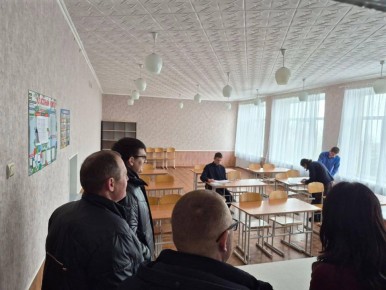 Глава Минстроя Чувашии обсудил с сотрудниками аварийных бригад планы ремонта в Бердянском округе