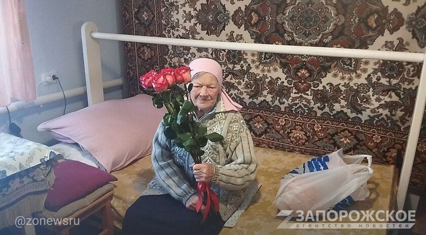 В Бердянске депутаты поздравили ветерана Великой Отечественной войны со столетием