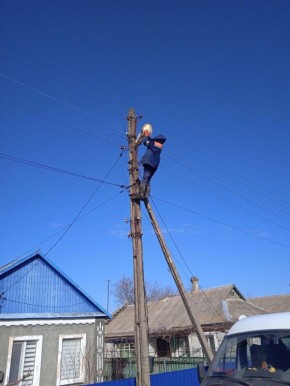 Аварийная бригада электриков - в селах Луначарское и Червоное поле