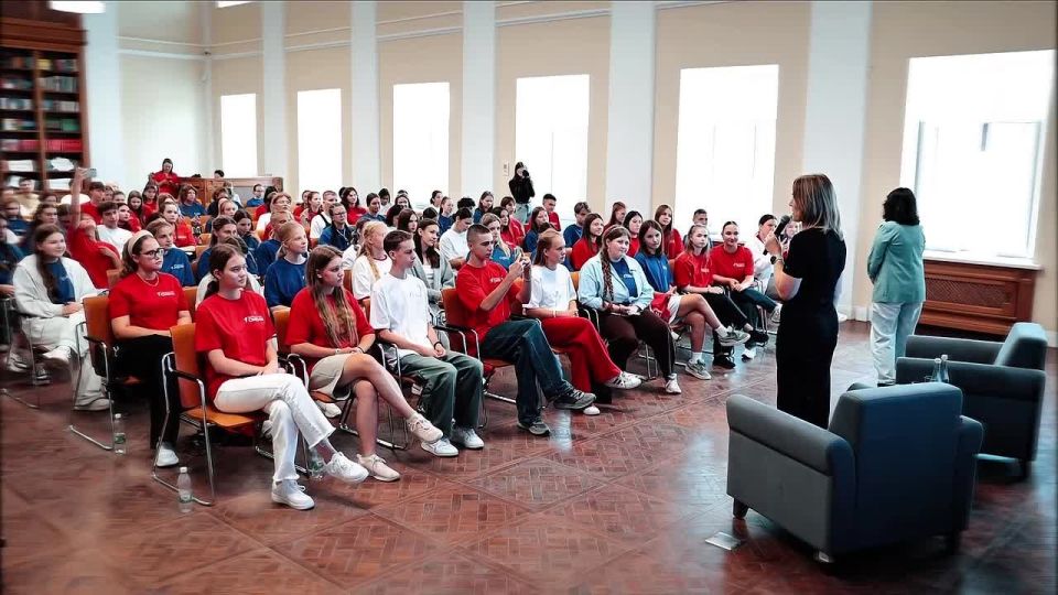 Сделать первые шаги к профессии ещё до поступления? Легко — на «Университетских сменах»!