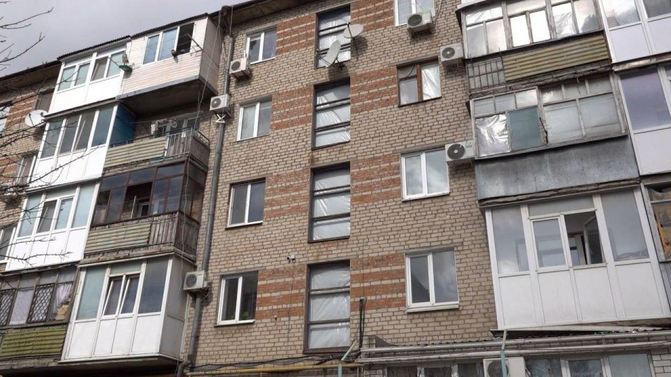 В Бердянске принимают заявления на возмещение ущерба от владельцев домов, поврежденных в результате ударов со стороны ВСУ