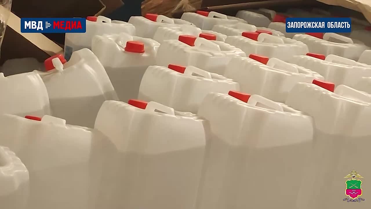 Полиция сорвала план жителя Бердянска продать почти три тонны нелегального спирта в Запорожской области