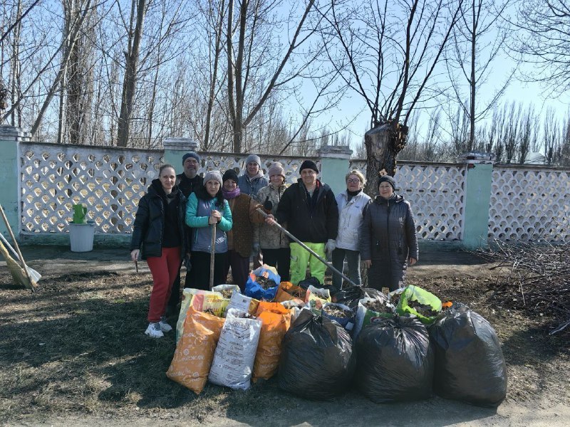 В районе Слободка прошёл субботник по поручению Главы Бердянска