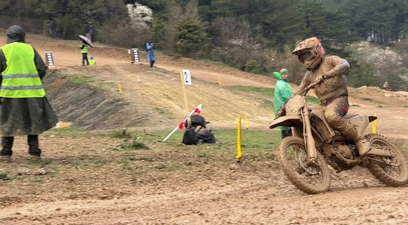 Спортсмен из Запорожской области завоевал бронзу на соревнованиях по мотокроссу в Ялте