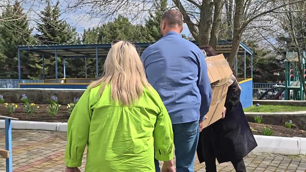 Алексей Кичигин посетил детский сад села Нововасильевка