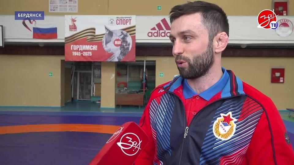 Бердянск посетили олимпийские чемпионы — Вартерес Самургашев и Сослан Рамонов