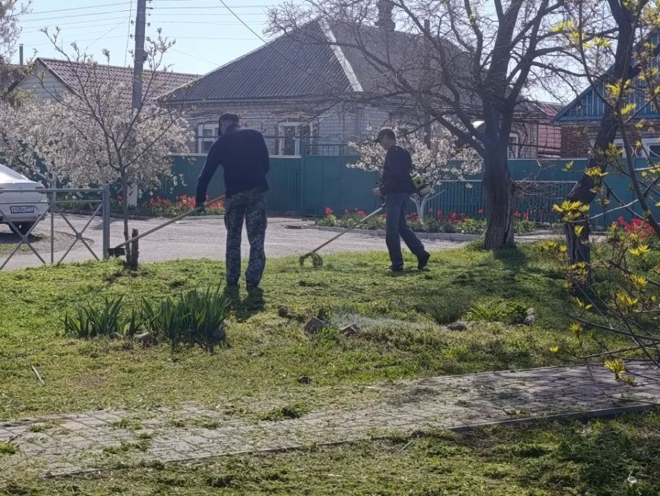 В микрорайоне 8 Марта навели порядок